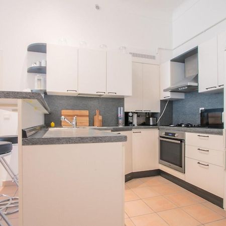 Spacious 2-Bedroom In The Centre Of Menton Extérieur photo