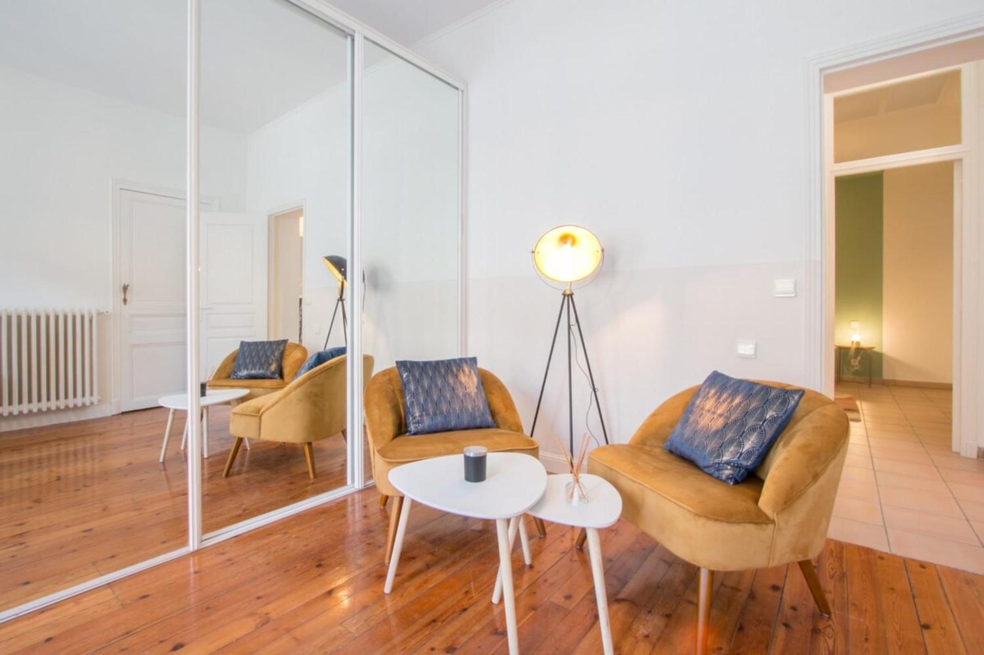 Spacious 2-Bedroom In The Centre Of Menton Extérieur photo