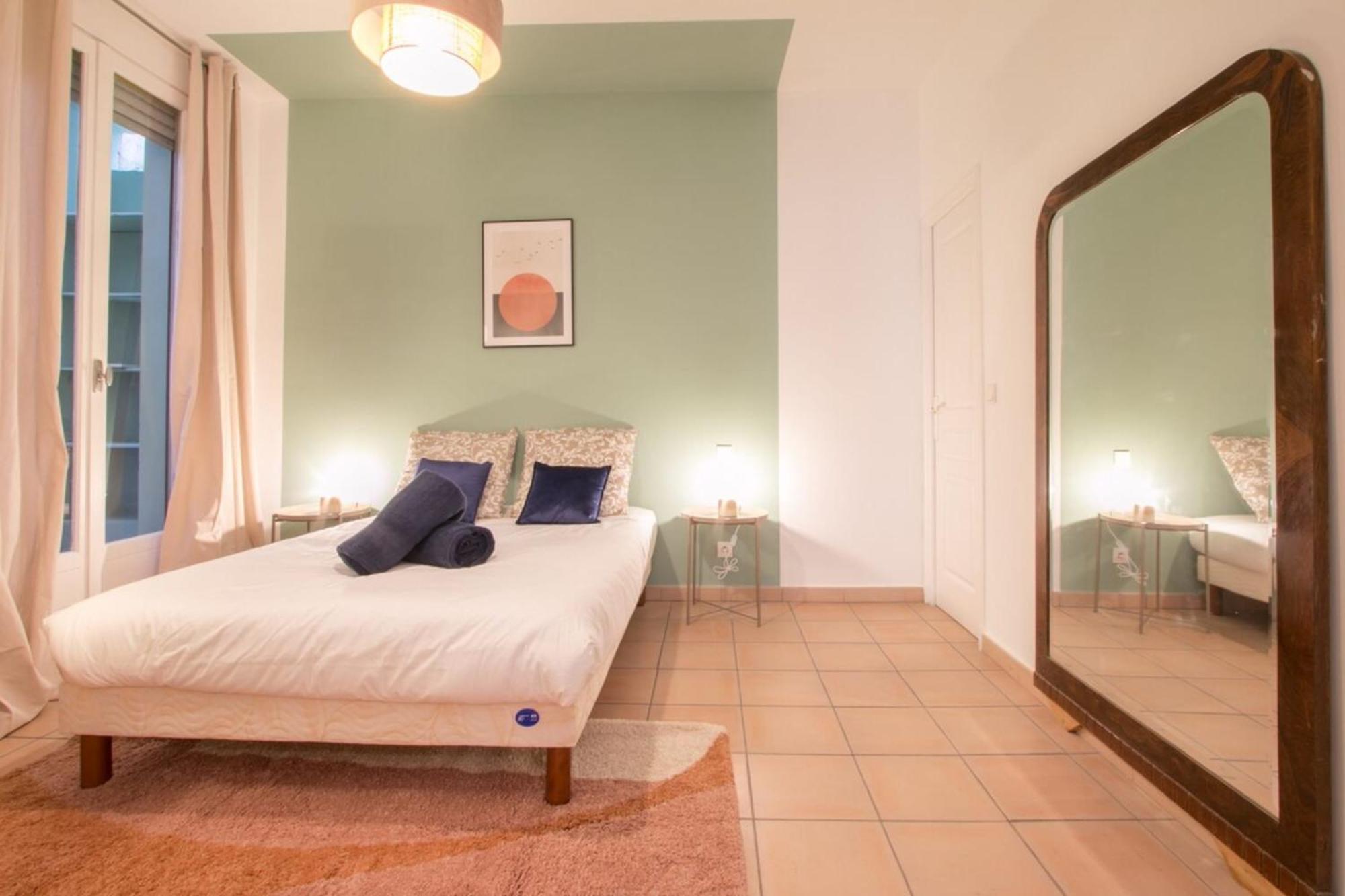 Spacious 2-Bedroom In The Centre Of Menton Extérieur photo